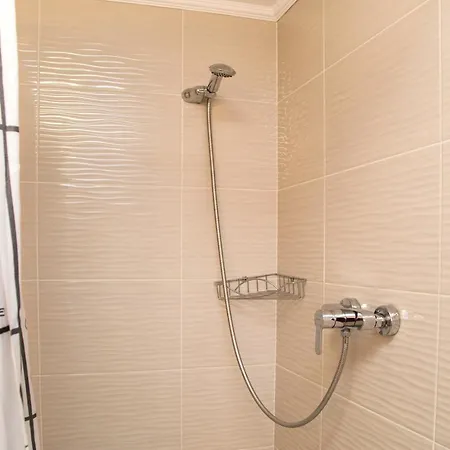 מלון Economy Express Voyage *