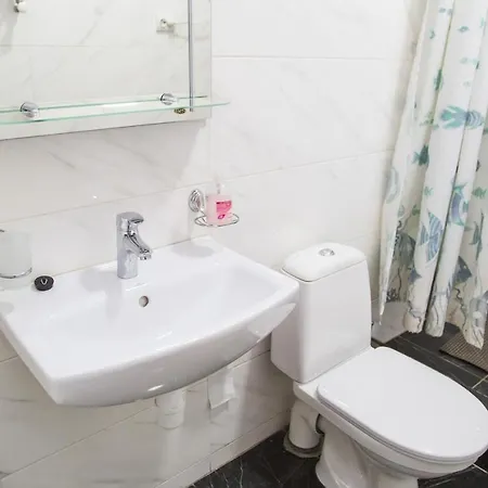 Economy Express Voyage Hotell Lviv