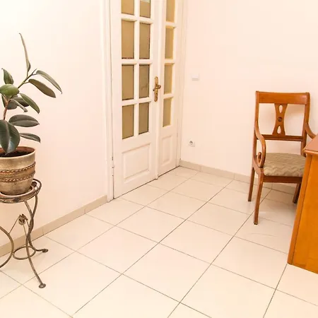 Economy Express Voyage Hotell *