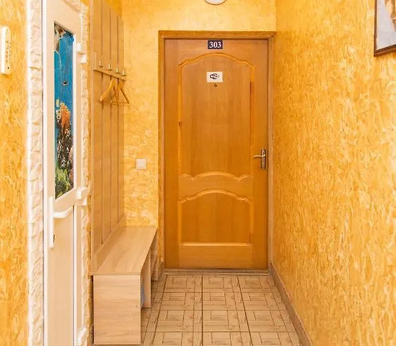 Economy Express Voyage Готель *