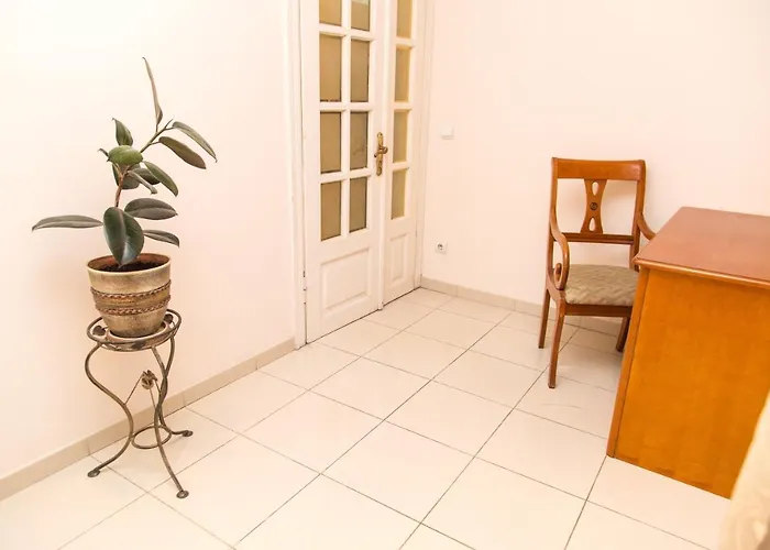 Economy Express Voyage Hotell *