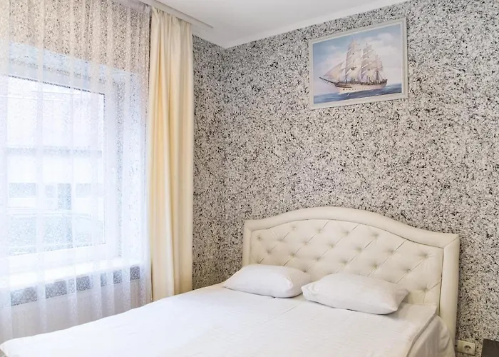 Economy Express Voyage Hotel Lviv