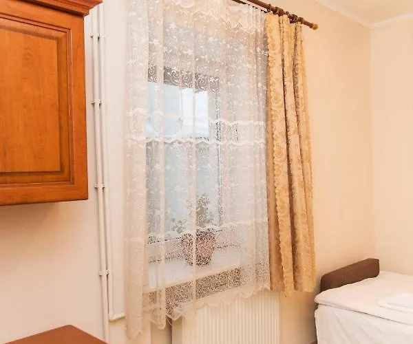 Economy Express Voyage Hotel *