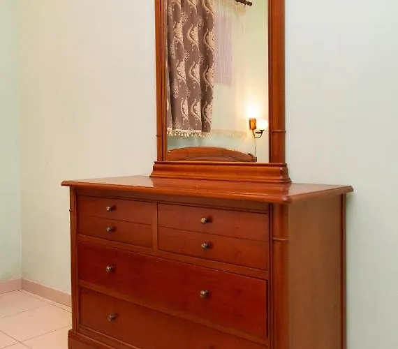 Economy Express Voyage Hotel Lviv